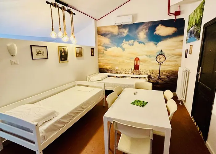 Amazing Attic At The דירה