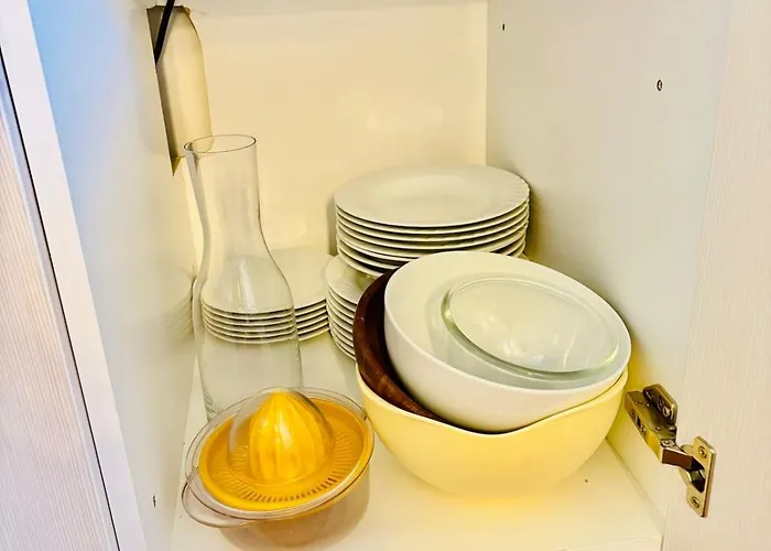 Amazing Attic At The דירה *