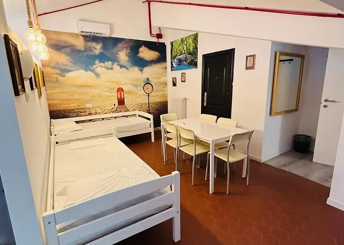 Amazing Attic At The דירה קומו